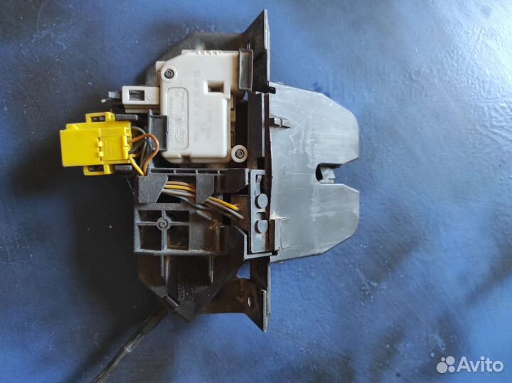 Замок крышки багажника опель вектра с