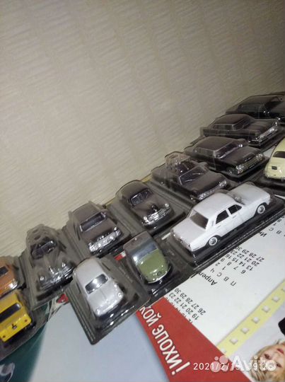 Модели танков и автомобилей в заводской упаковке