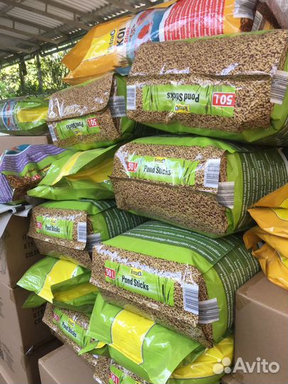 Корма для прудовых рыб