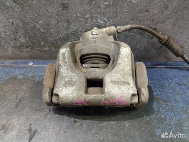 Суппорт передний левый Volvo S60 2 Поколение FS