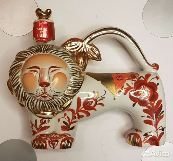 Штоф красный лев