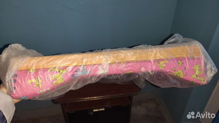 Пеленальный столик на кроватку