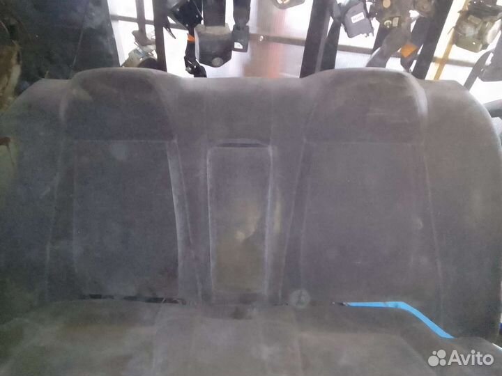 Задние сидения Тойота Королла ае100