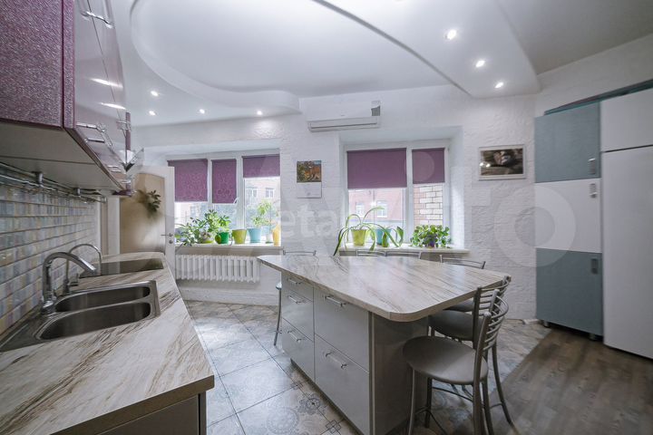 3-к. квартира, 74 м², 3/8 эт.