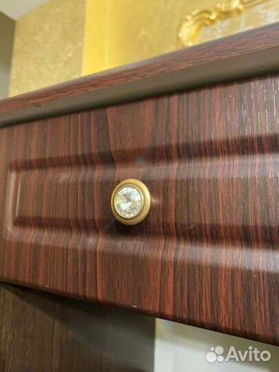 Тумба прикроватная