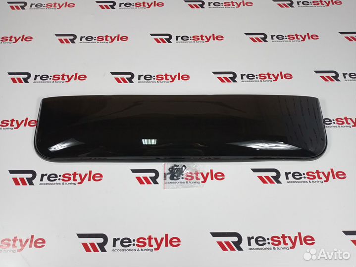 Дeфлектор люка Lexus LX570 R696