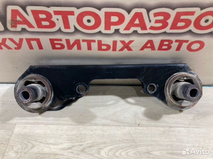 Кронштейн редуктора Renault Duster 2014