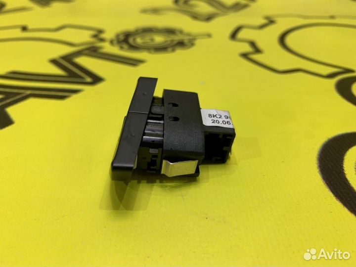 Кнопка Audi A4 8K2 cdnc 2007-2011