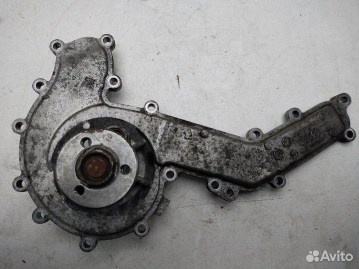 Помпа водяная Volkswagen Touareg 3 CR 3.0 TDI