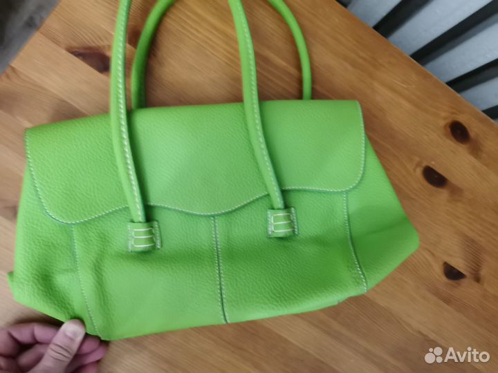 Продаю женскую сумку