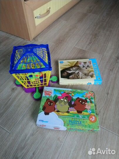 Игрушки пазлы и баскетбол