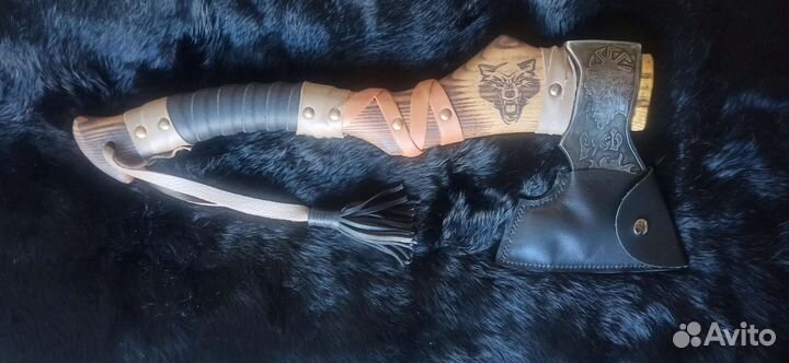 Топор Славян