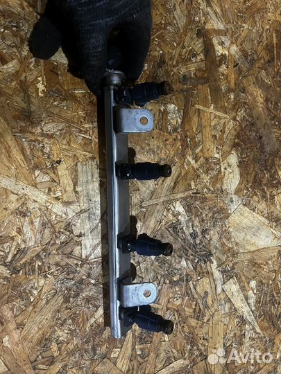 Топливная рампа Киа Сид Ед