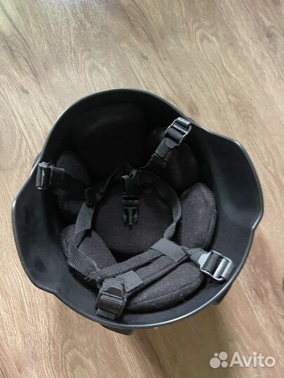 Горнолыжный шлем