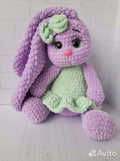 Плюшевый заяц амигуруми