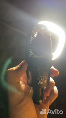 AKG C300