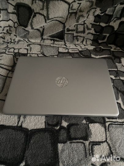 Ноутбук HP 14s