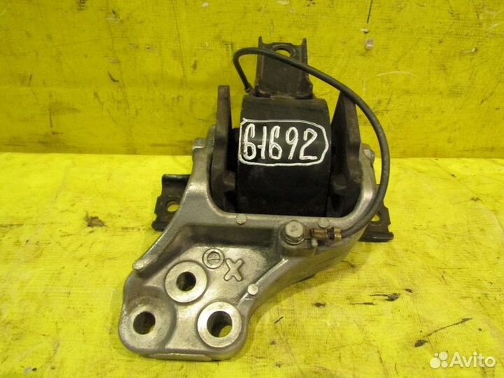 Подушка двигателя Mitsubishi ASX 13г 61692