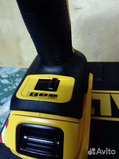 Набор винтовёрта Dcf850d1e1