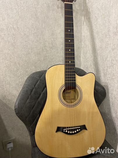 Гитара акустическая