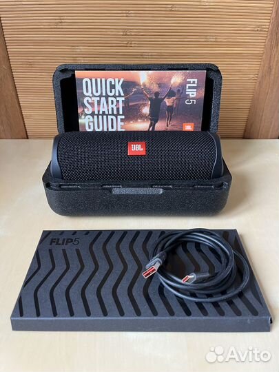 Колонка JBL Flip 5 в идеальном состоянии