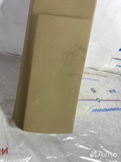 Обшивка центральной стойки передняя правая Bmw X5