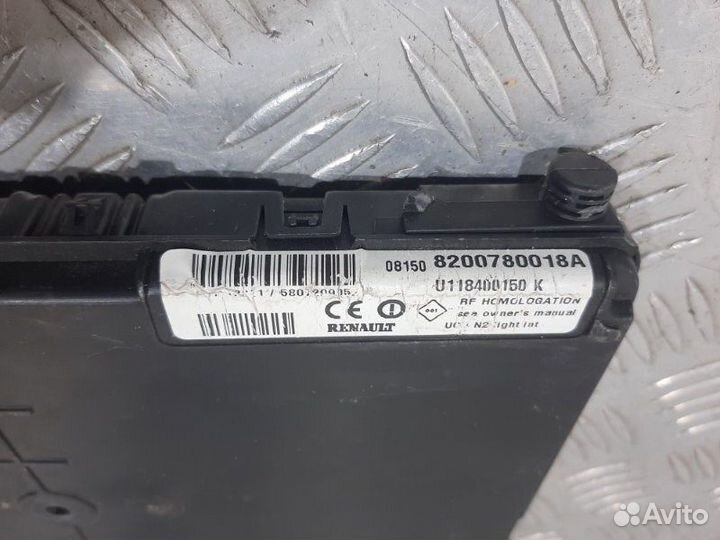 Блок комфорта Renault Megane K4M 2008