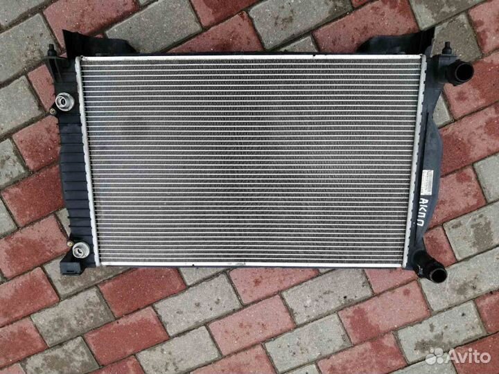 Радиатор Охлаждения Ауди А4 Б7 8E0121251L под АКПП