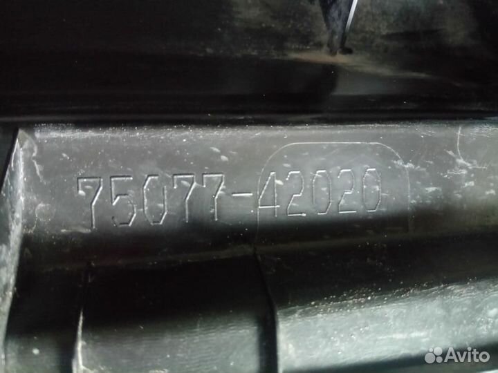 Молдинги Toyota Rav4 40