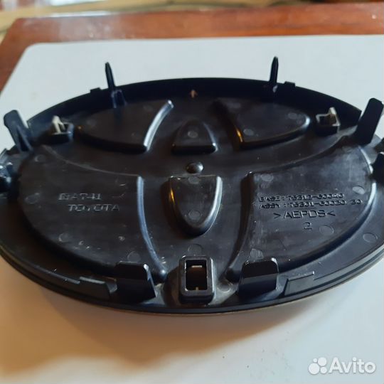 Эмблема Toyota land cruiser 200