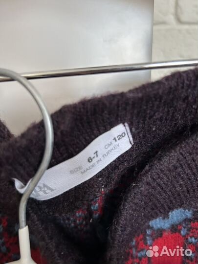 Продам костюм теплый Zara