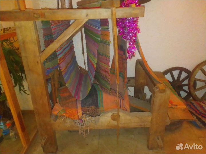 Старинный ткацкий станок