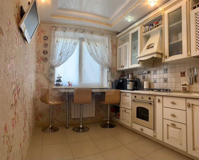 3-к. квартира, 96 м², 4/4 эт.