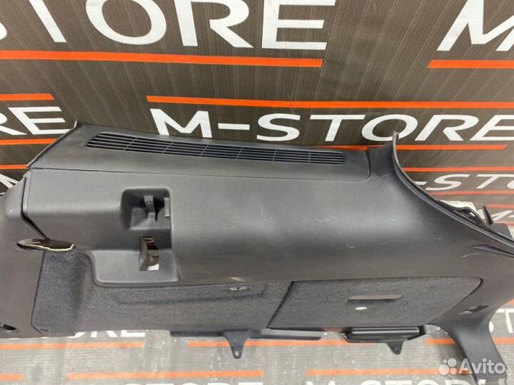 Обшивка багажника правая Volkswagen Touareg 7L BHK