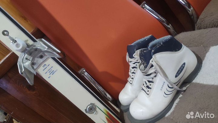 Беговые лыжи