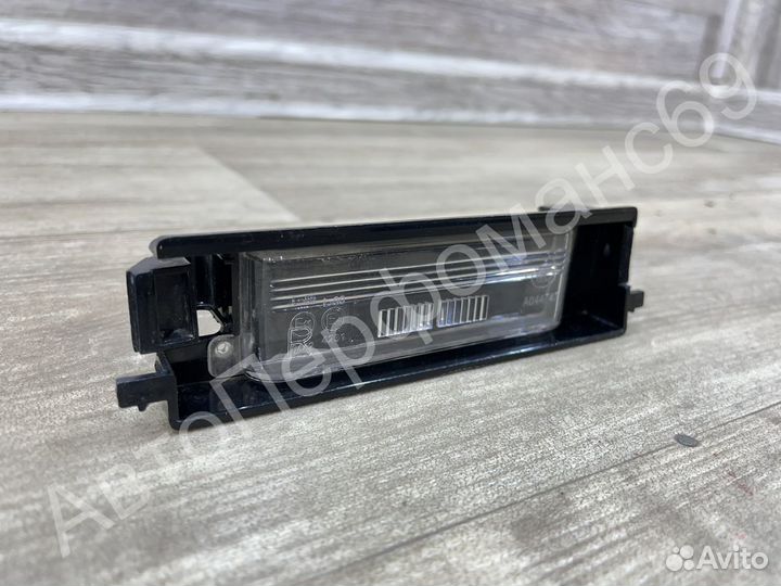 Плафон подсветки заднего номера правый Tiggo T11