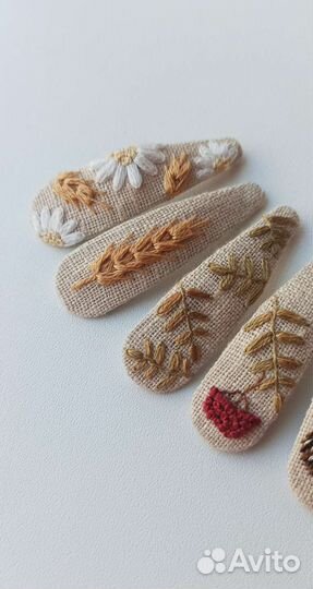 Заколки с вышивкой