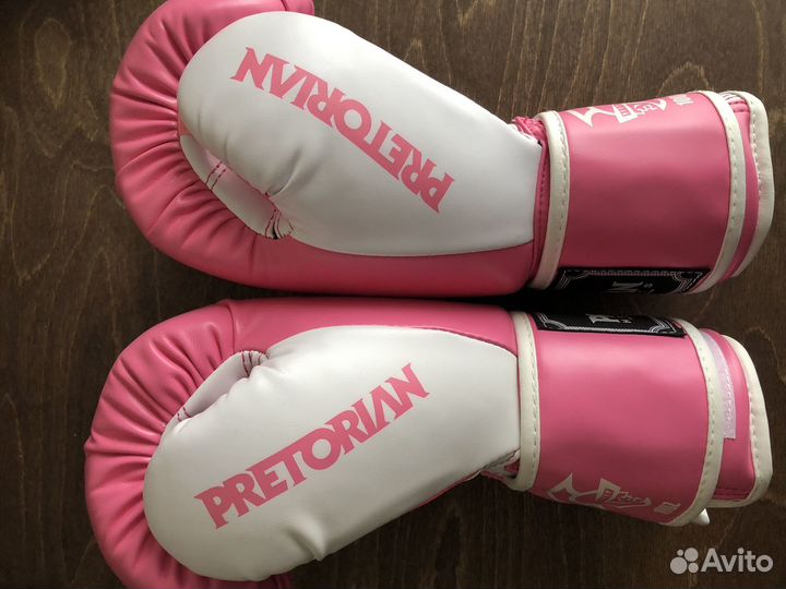 Боксерские перчатки 10 oz