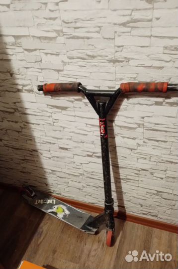 Трюковой самокат/есть дефект