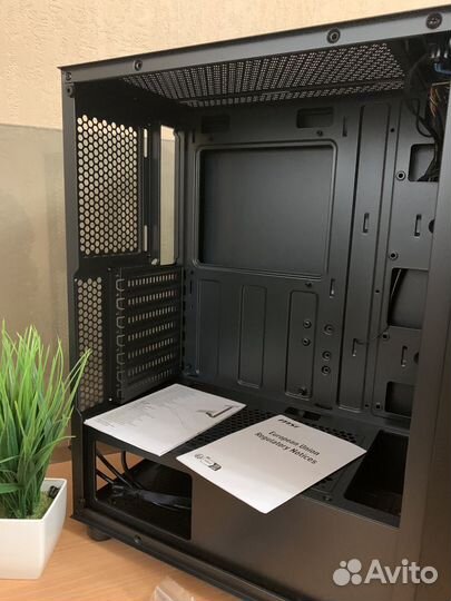 Корпус msi mag vampiric 100l новый