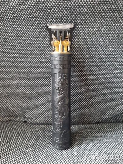 Машинка для стрижки волос и бороды