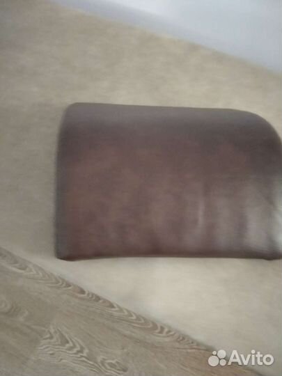 Подушка для спины покрытая экокожей