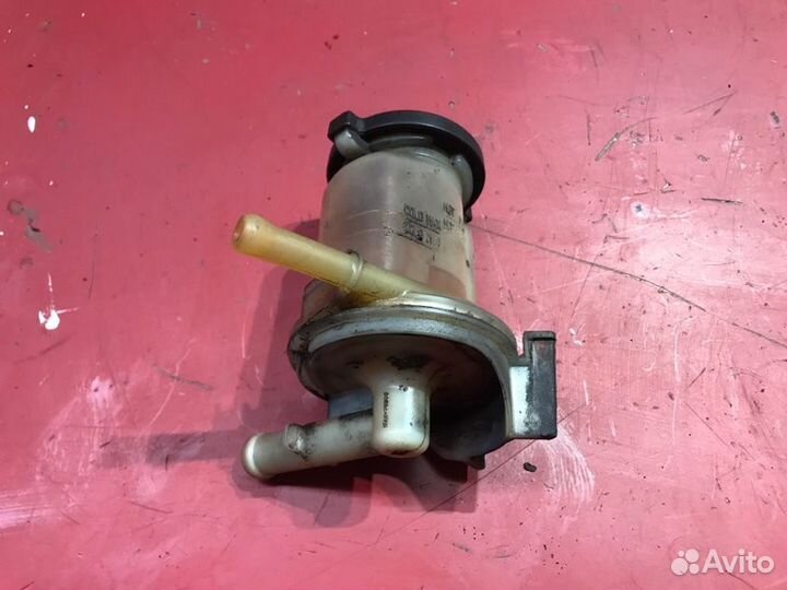 Бачок гур Toyota Avensis Т250 (дорестайл) 1CD-FTV