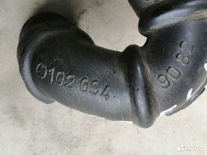 Патрубок холостого хода для Mercedes Benz 190 W201