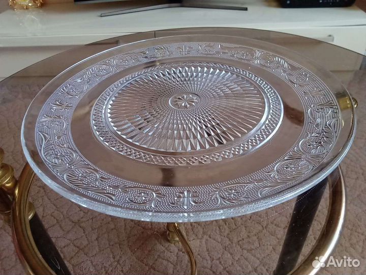 Стеклянный поднос