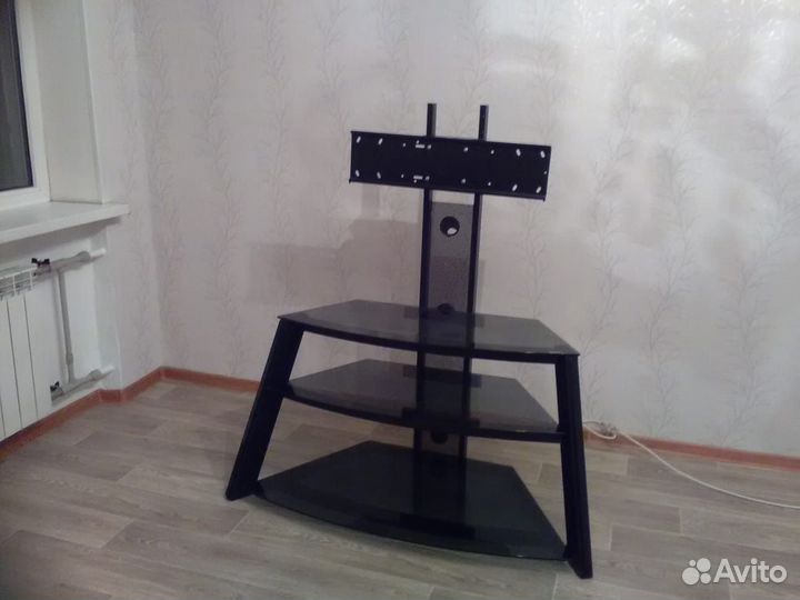 Тумба под телевизор угловая