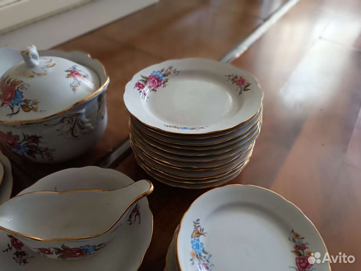 Набор столовой посуды на 6 персон