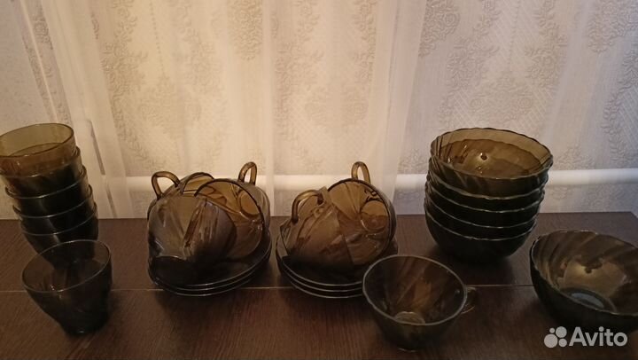 Темное стекло.Франция