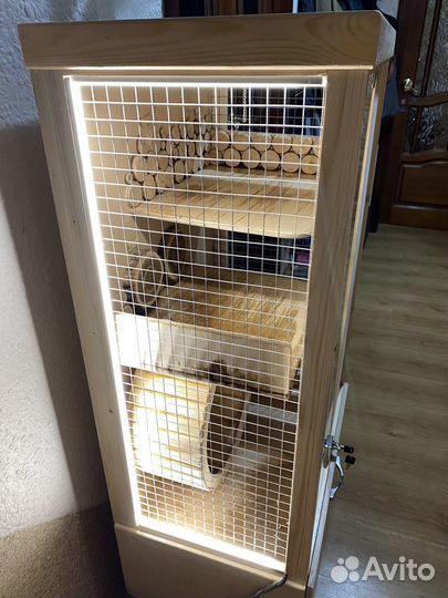 Витрина для шиншилл бу