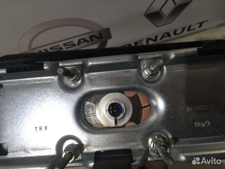 Подушка пассажира Airbag в панель Nissan almera G1